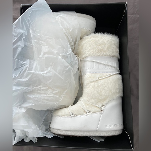 Moon Boots Icon Faux-Fur Snow boots White size 7/8.5 - Picture 3 of 12